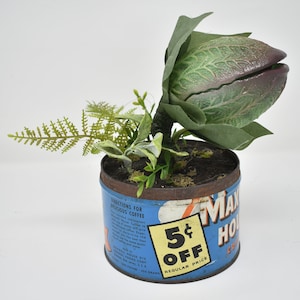 Baby Audrey II Replica Prop Display from Little Shop Of Horrors image 5