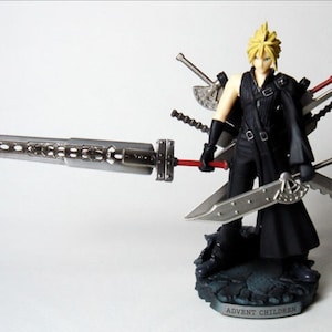 Cloud Strife Final Fantasy VII Advent Children 7 Potion Trading Arts Mini Figure