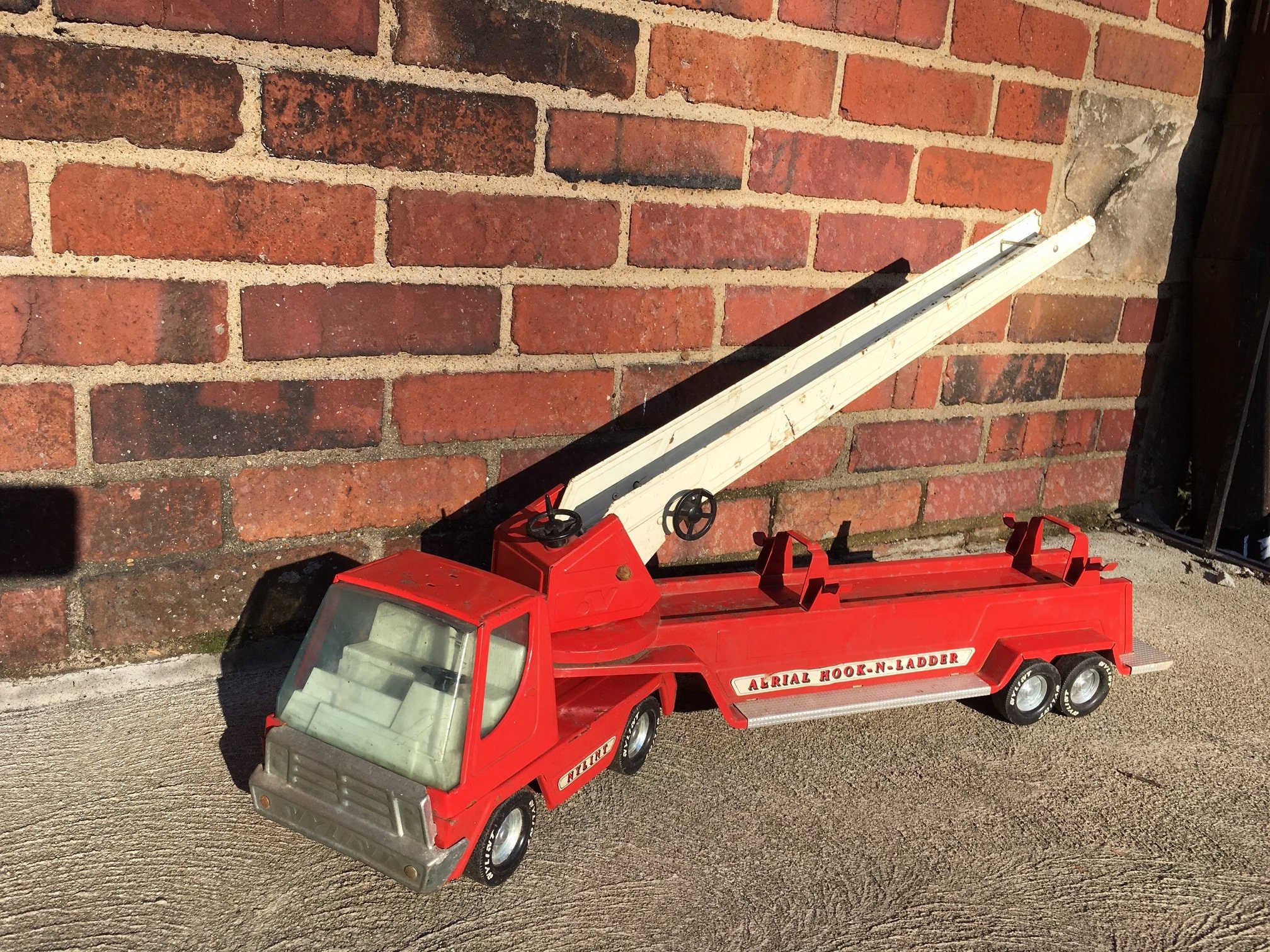 nylint fire truck replacement ladder
