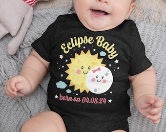 Geburtsanzeige totale Sonnenfinsternis Baby Mädchen geboren am 04.08.24 süßer Mond Sonne, Baby Outfits für die Sonnenfinsternis 2024