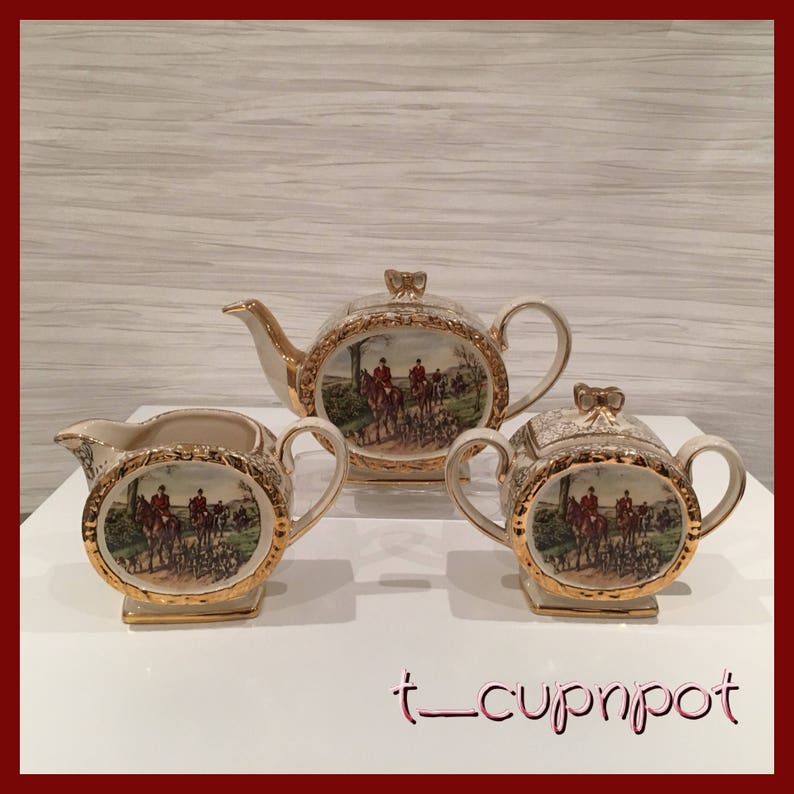Sadler Barrel Teapot Set in Classic English Scenery of the Huntsman