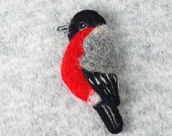 Bird Brooch, Wool Brooch, Felted Bird, Gift Brooch, Sparrow Brooch, Spring Bird, Fashion Brooch, Minimalist Brooch