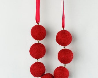 Felting, Ball, Felted Bracelet, Wool Accessories, Red Necklace, Silk Ribbon Necklace, Red Bead Necklace, Gift, Elegant Necklace