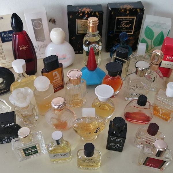 Bouteilles de parfum miniatures de collection, lot de 20 parfums différents, maison de poupée, collection, décor de salle de bain