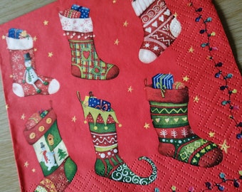 Serviette en papier "Chaussettes de Noël", 33x33, vendue par 3, collage, scrapbooking, DIY, bas de Noël, chaussette lutin