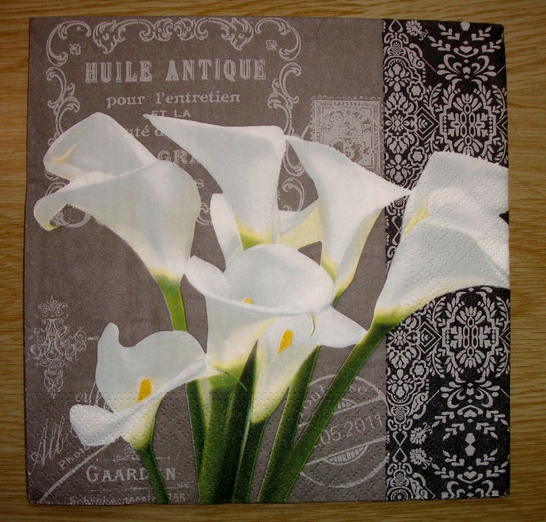 Serviette en papier Bouquet d'arums, 33x33, vendue par 3, collage, scrapbooking, DIY, fleurs, poésie, romantique image 1