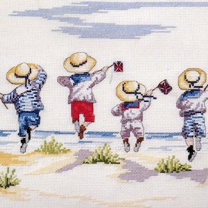 Cross-stitch pattern "Flags on the beach", grid to download, children by the sea, little sailors with hat on the beach