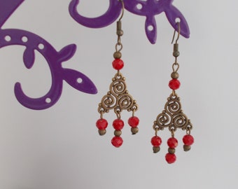 Earrings bronze TRISKEL with dark red beads