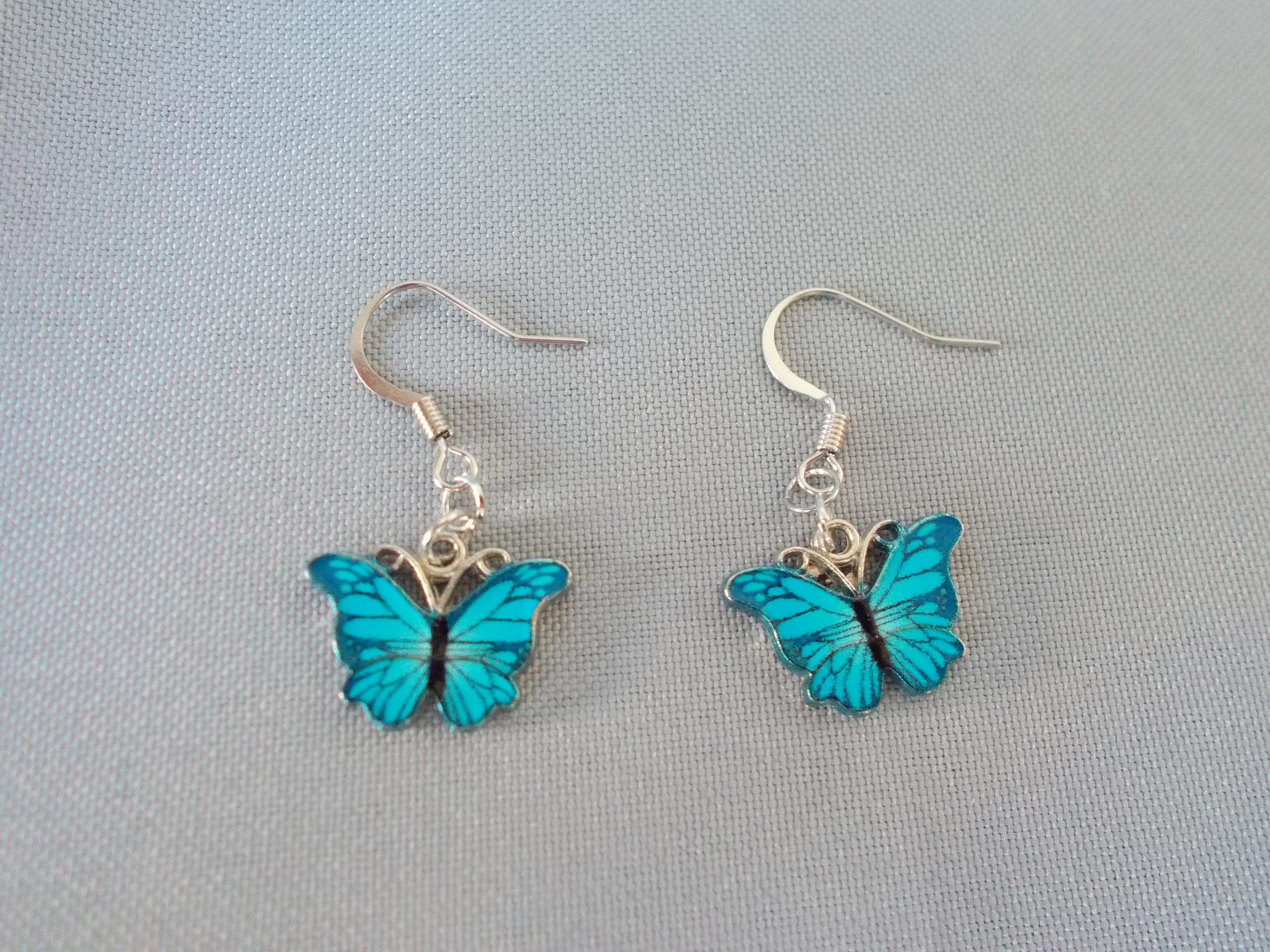 Boucles D'oreilles Papillons Bleu Argenté - Métal Sans Nickel, Neuves Avec étiquettes, Très Jolies