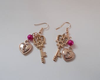 Earrings for VALENTINE's Day : Rose Gold HEART with its nice KEY and dark pink bead
