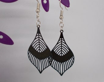 Earrings black LEAF with golden or silvered attach
