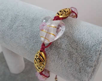 Bracelet St VALENTIN COEUR et perles transparentes roses et dorées fil bordeaux