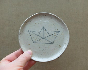 Ceramic handmade STONEWARE small plate plate PAPER boat paper boat simplicity easy to live