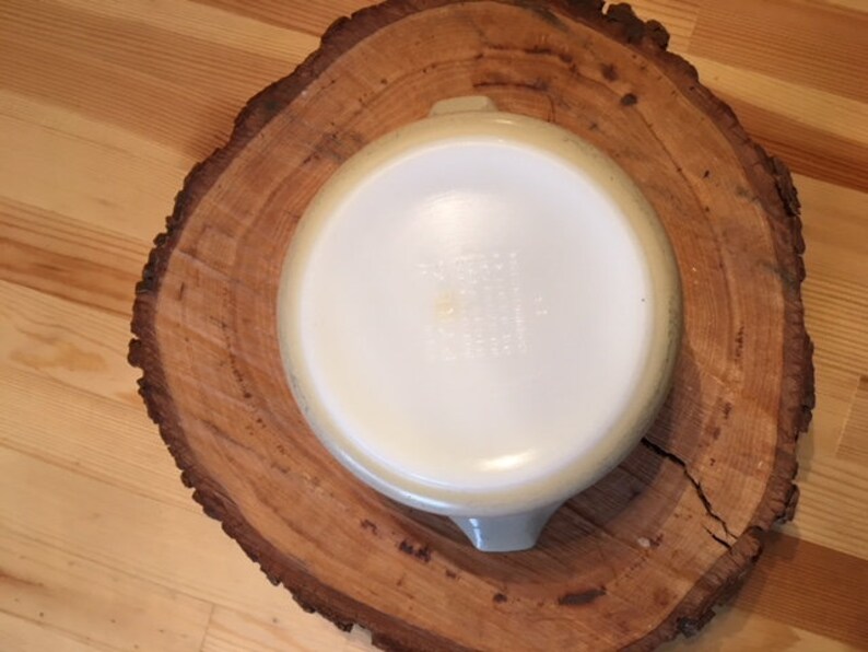 Vintage Pyrex Forest Fancies Mushroom Cinderella Bowl Brown pyrex dish labeled 473 B 1 Liter 6.5 inches wide 1970/'s