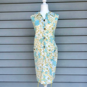 Vintage 1960s Retro Shift Dress Handmade Mid Century Summer Dress with Floral Pattern image 1