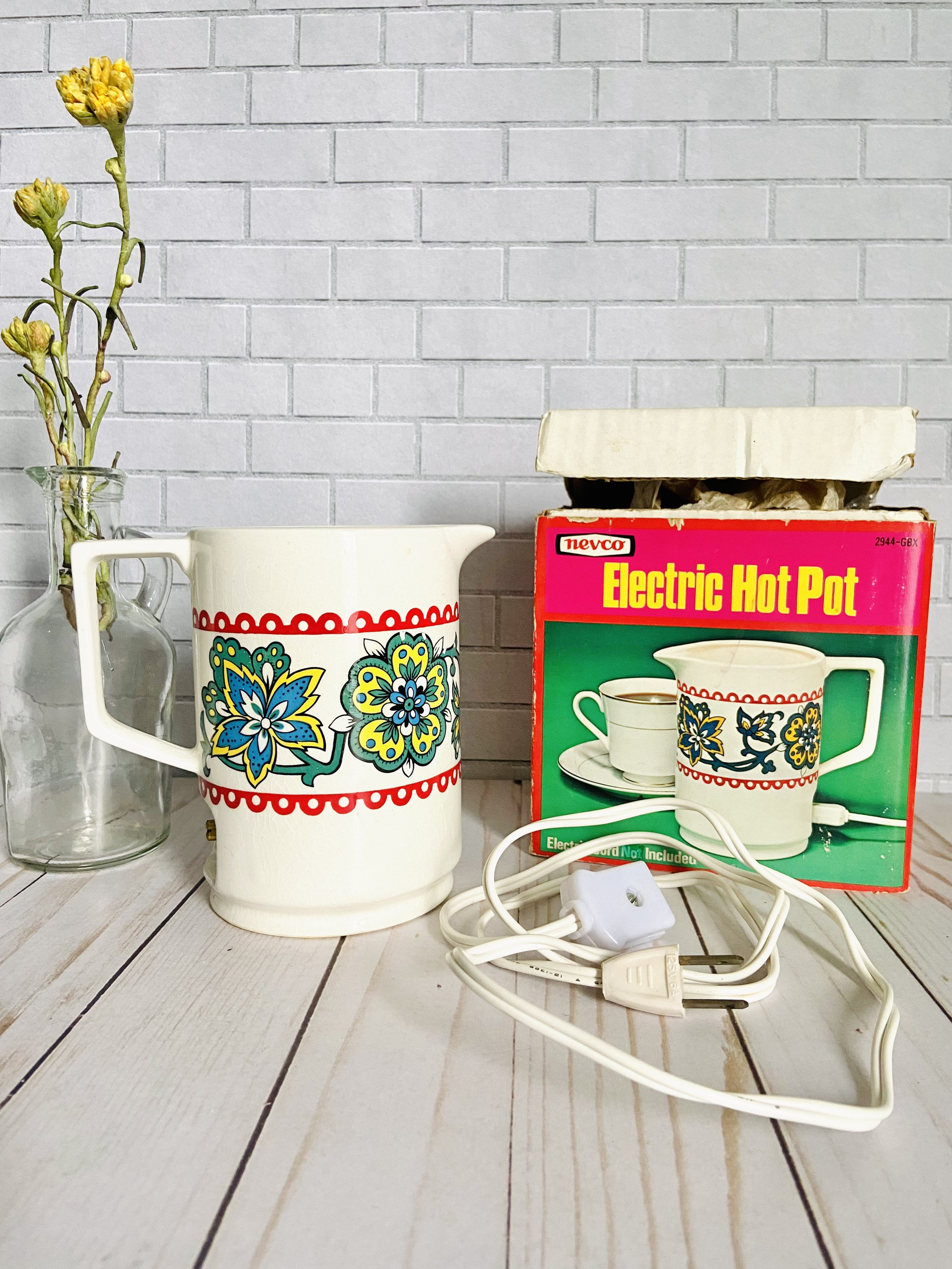 Cup Cake Mug Warmer With Original Magnetic Mug and Box used 