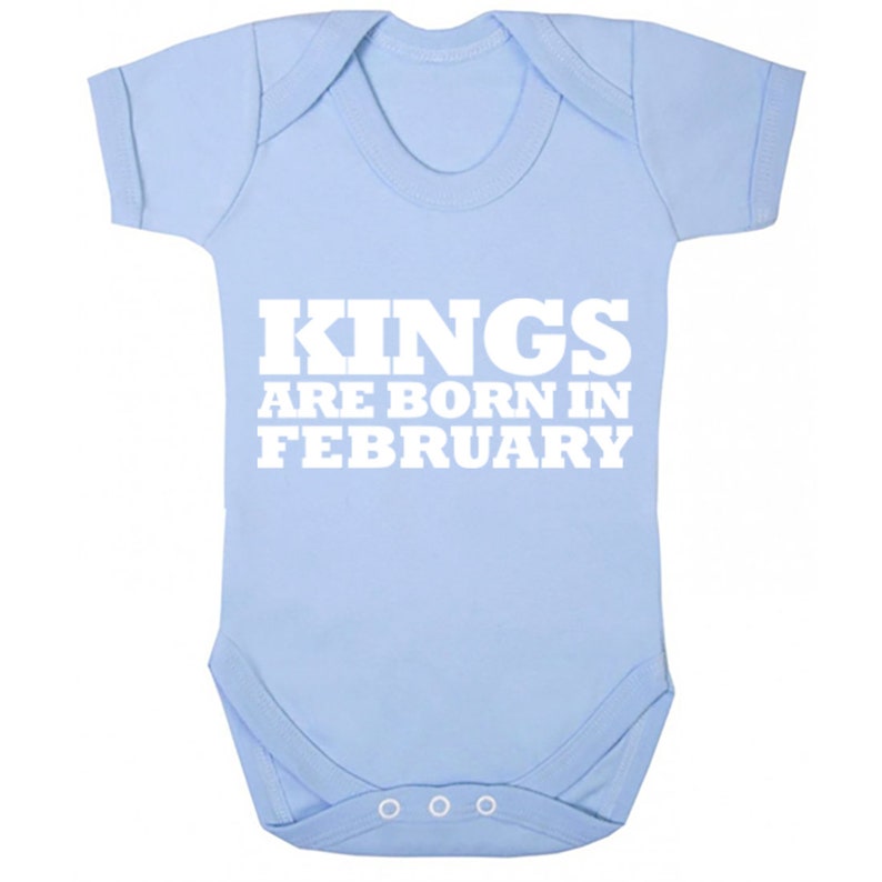 Kings Are Born In February unisex short sleeve baby vest babygrow K1685
