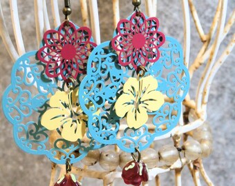 filigree earrings, modern and super light, minimalist boho, handcrafted work, hibiscus flower, blue red yellow