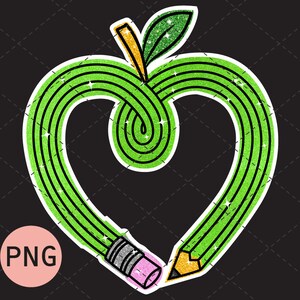 Pu&ograve; includere: Una matita verde glitter a forma di mela con una gomma rosa e una punta gialla. La matita ha la forma di un cuore.