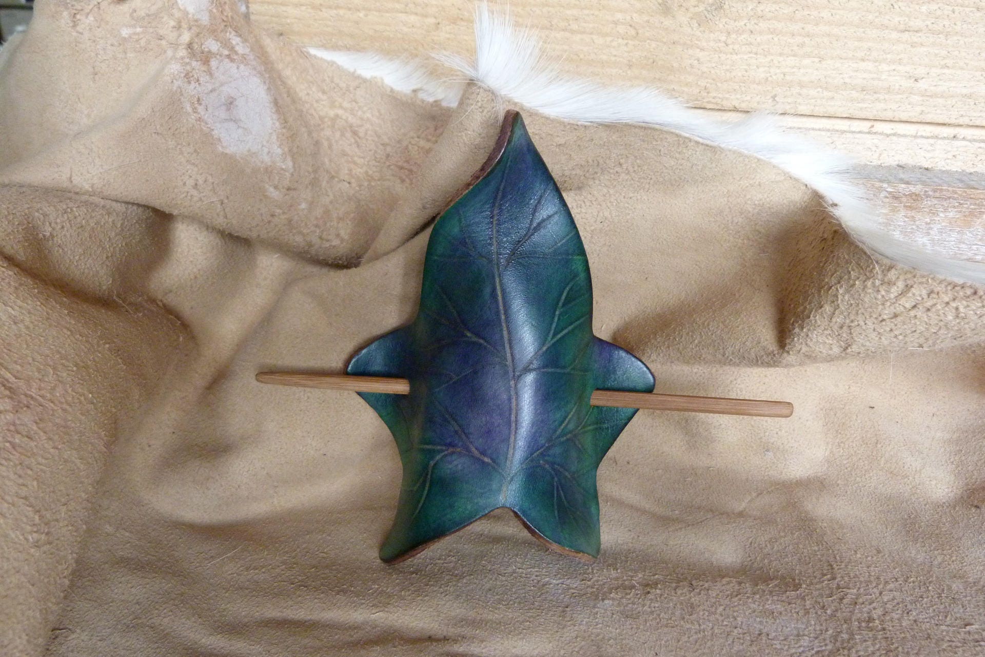 Gros ChignonCatogan Feuille de Lierre Esprit Nature