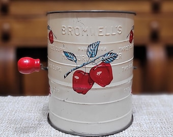 Vintage Bromwell's Sifter 3 Cup Apple Graphics Red Wood Knob