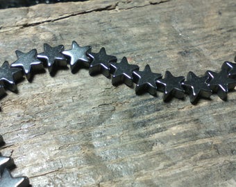 ☆ Lot de  30 jolies perles d'hématite "étoile"/ effet métal noir gun/6 x 3 mm☆