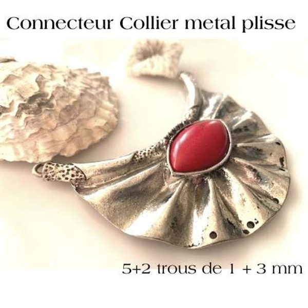 Magnifique connecteur/plastron pour collier, laiton, métal froissé argent et motif œil avec cabochon howlite,