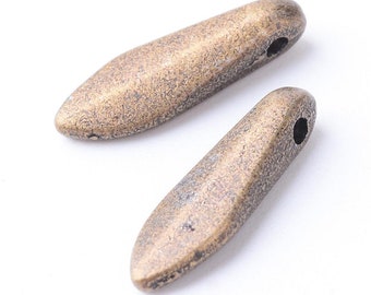 Perles pointe de flèche , laiton , style ethnique- bohème, bronze antique, séparateur de perles, 15.5 x 5 mm, trou de 1 mm, lot de 20 / 40