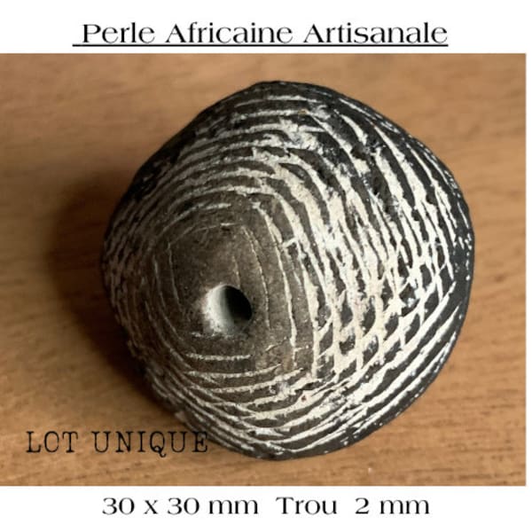 Lot unique,Jolie Perle  Africaine et Artisanale en terre cuite, grise forme bicône, 30 x 30 mm, Trou: 2 mm