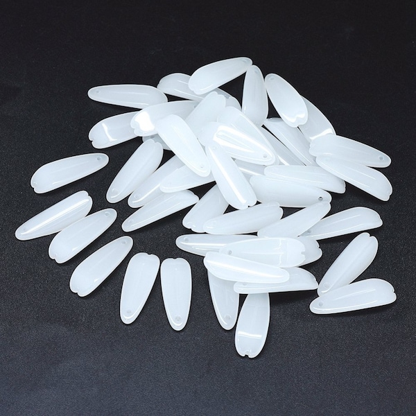 Jade glass pendants, magnolia petal shape. snow color, 1 hole of 1.2 mm, 25x8.5x4mm,