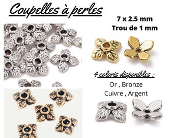 Lot de 20 coupelles à perles / calottes,  laiton , forme 4 pétales, 4 coloris disponibles, 7x 6 mm, trou de 1 mm.