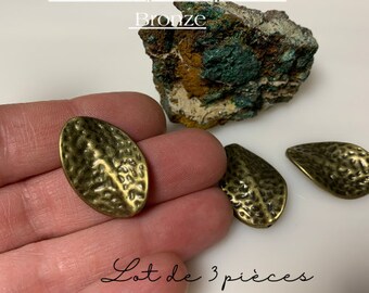 Lot de 3 grandes perles forme pétales, en bronze, métal martelé, trou de 1 mm, créations artisanales bijoux, décoration, bricolage, macramé