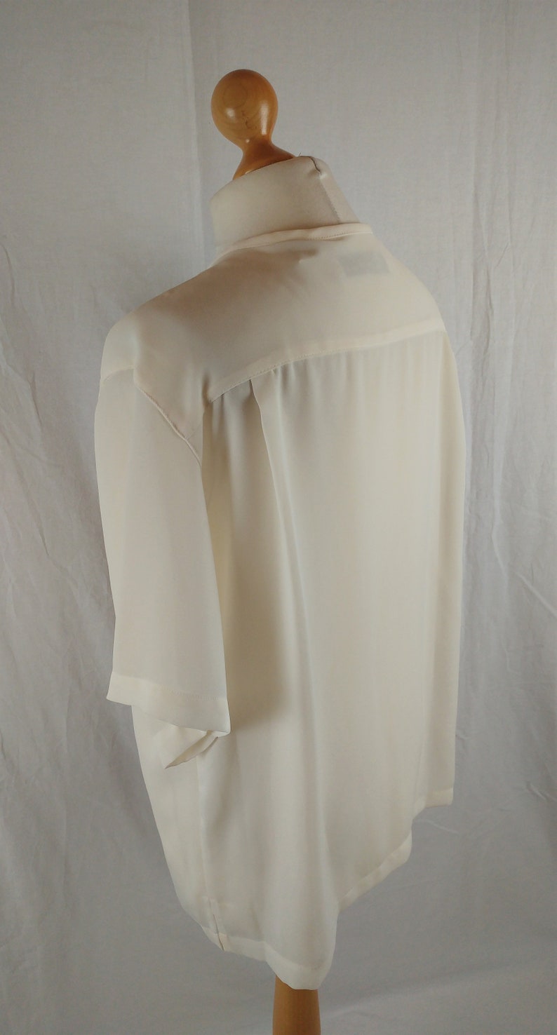 Vintage Claus 1980s Pastel /& Cream Floral Embroided Blouse