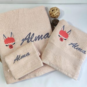 Coffret de bain pour Enfant - Animaux  et Personnalisables - Ensemble de serviettes et gant de toilette avec broderie à la demande