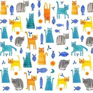Puede incluir: Un patrón sin costuras con ilustraciones de acuarela de gatos y peces. Los gatos se representan en varias poses y colores, incluidos el azul, el naranja, el amarillo y el gris. Los peces son azules y blancos. El fondo es blanco.