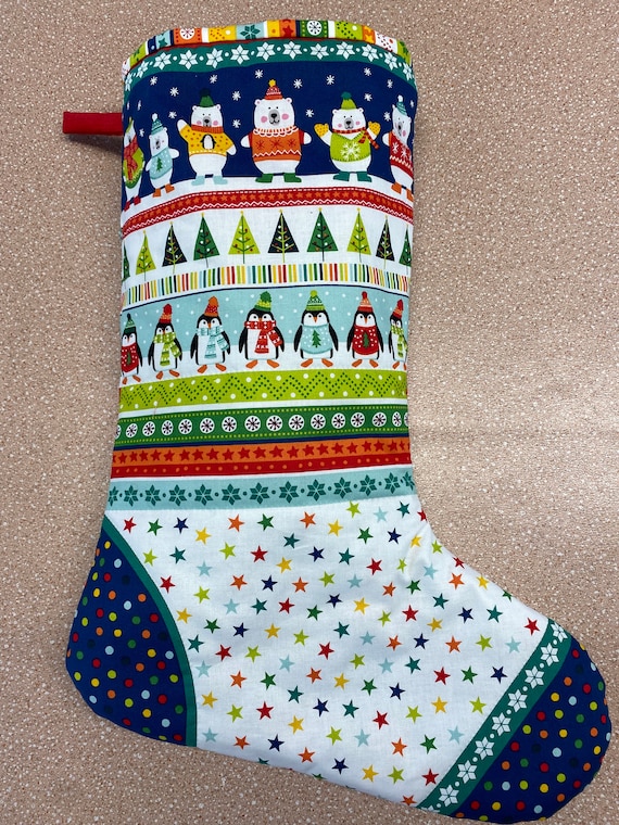 Botte de Noël, tissu patchwork, 100% coton, différents personnages de Noël, coloris multicolore, 21 cm x 24 cm x 36 cm  fini,   REF  BOTTE/N