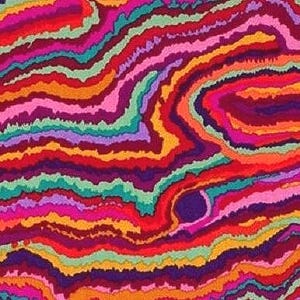Tissu patchwork, 100% coton, Kaffe Fassett, coloris multicolore,  rayures  en mouvement,   REF  PWGP131/RED
