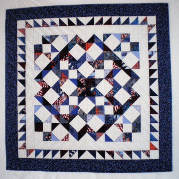 Patchwork traditionnel, tissu imprimé américain, bleu, blanc, rouge, piécé et quilté main, 100% coton, 130 cm x 130 cm,  ref AMERIQUE