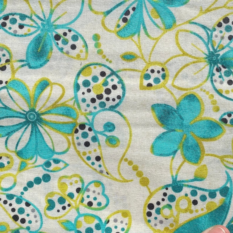 Fat quarter, patchwork fabric, large flowers, turquoise green and anise green, white background, 100% cotton, REF 6171PB image 1