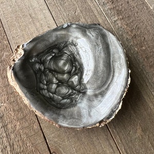 Handmade Onyx Oyster Shell Dish: Gold Gilded Ring Holder