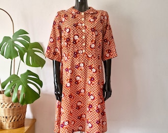 Robe midi à fleurs orange brûlé vintage//Robe boutonnée à manches courtes//Robe rétro//Vêtements années 60/70//L Large