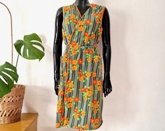 Vintage Green Orange Floral Wrap Dress // Sleeveless Retro Dress // Boho Hippie Cotton Dress // M // 60s 70s Clothing