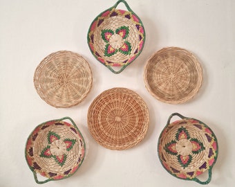 Vintage Set of 6 Woven Wicker Baskets // Basket Wall Art // Boho Wall Decor // Bohemian Wicker Basket Collection // Rustic Home Decor