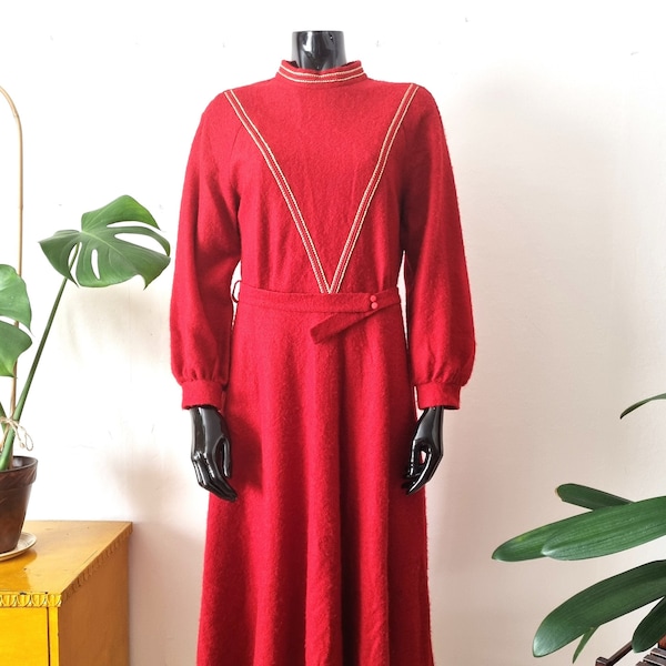 Vintage Red Gold Wool Midi Dress // Robe à col factice à manches longues // 42 M L Robe Moyenne Grande // Vêtements années 60 70 // Slager Modell Norvège