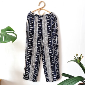Vintage Women&#39;s Navy Blue Abstract Loose Fit Pants // Blue Trousers // Viscose Pants // Elastic Waist Pants // 38 M Medium // 90s Clothing