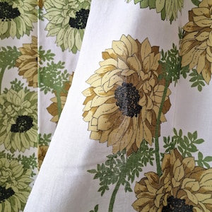 Vintage Set of 2 White Green Floral Curtains // Translucent Cotton Panels // Scandinavian Retro Home Decor // 60s 70s Home