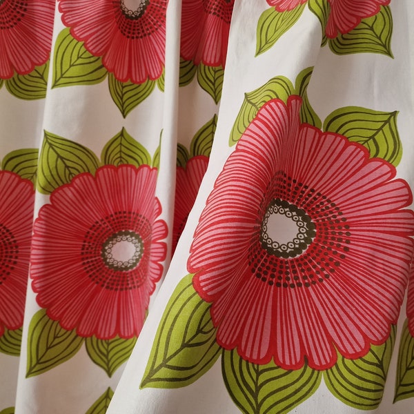 Vintage Set of 2 White Pink Red Green Floral Curtains // Cotton Panels // Scandinavian Retro Home Decor // 60s 70s Home