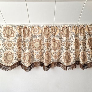 Vintage White Brown Curtain Valance // Retro Wool Curtain Valance with Fringes // 60s 70s Home // Window Valance