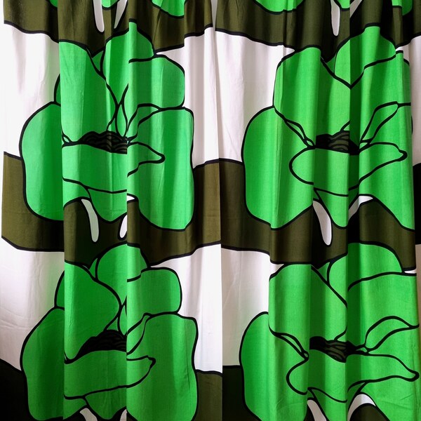 Vintage Set of 2 Green White Black Floral Curtains // Cotton Floral Panels // Scandinavian Midcentury Home Decor // 60s 70s Retro Curtains