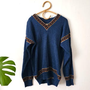Vintage Blue Folkloric Pattern Pullover Wool Sweater // Retro Jumper // M L Medium Large